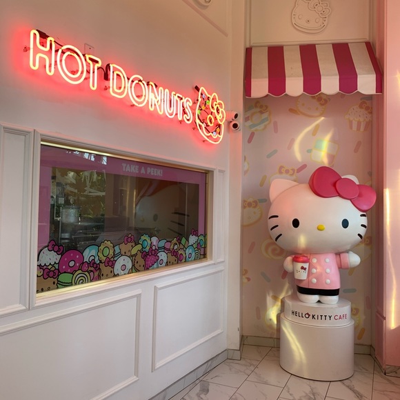 Meet your Posher, Crystal - Picture 1 of 1